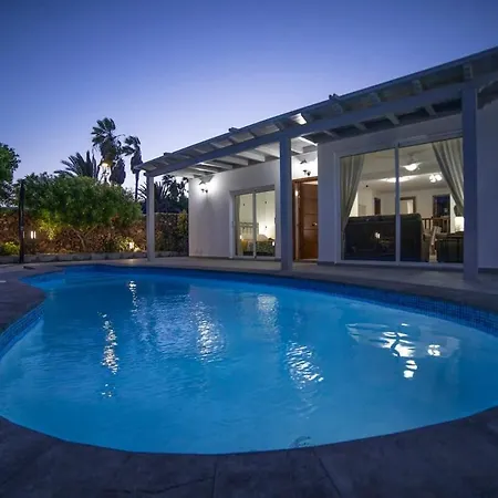Whitney Villa *