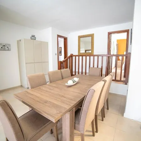 Villa Whitney *
