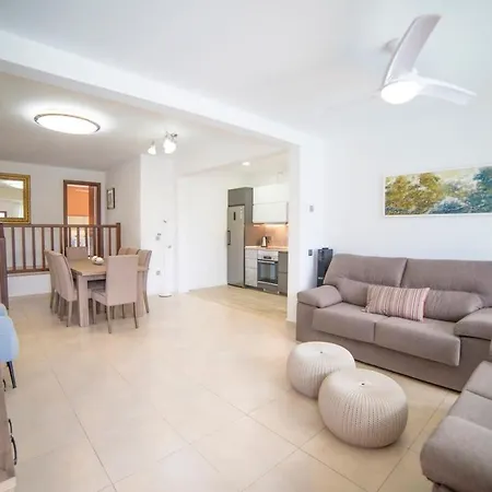 Whitney Villa *